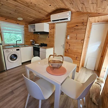 Camping Rosa Mobilhome De Motllo *